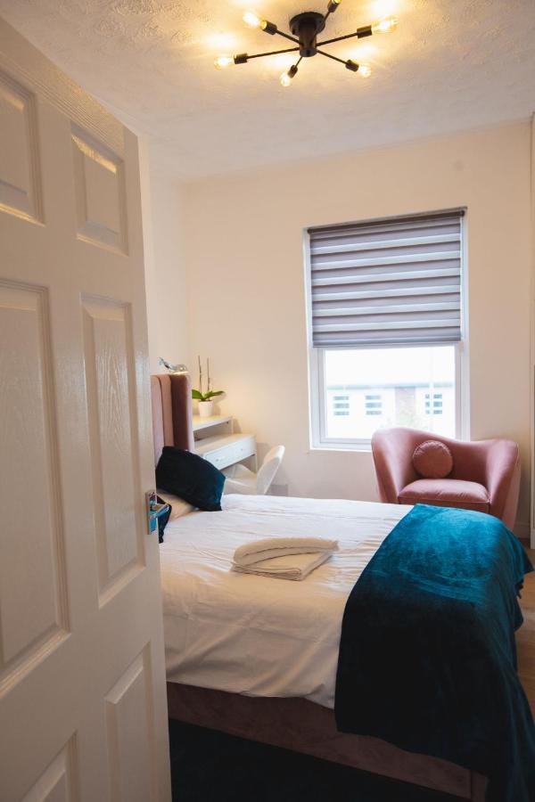 Cityhost - Leeds Apartments Beeston Hill Exterior photo